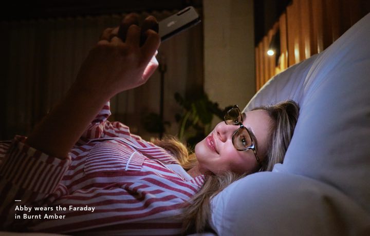 Abby wears the Faraday in Burnt Amber
